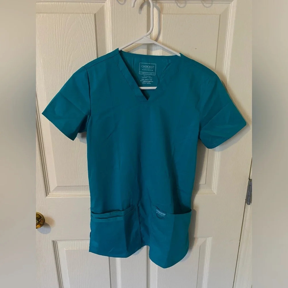 Cherokee Scrub Set